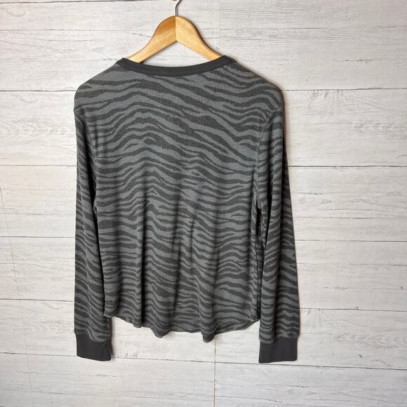 Beach Lunch Lounge Top Women Size XL Gray Animal Print Thermal Long Sleeve - Picture 12 of 16